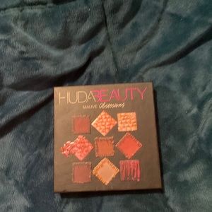 Huda Beauty Mauve Obsessions Palettr